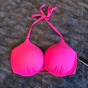 Victoria’s Secret bombshell bikini top